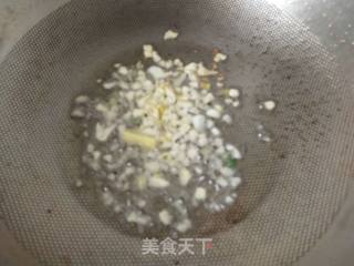 豆皮炒芹菜的做法步骤：3