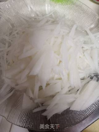 粉丝炒梅干菜萝卜的做法步骤：1