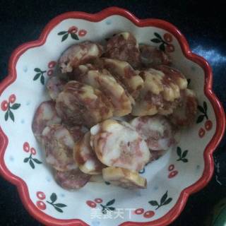 青椒炒腊肠的做法步骤：2