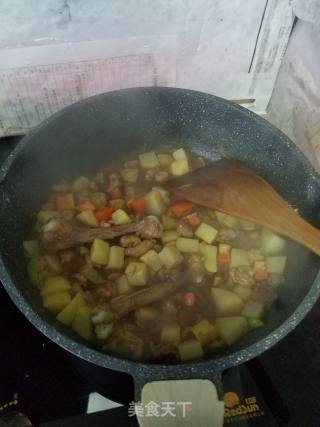 土豆鸡腿焖饭的做法步骤：6