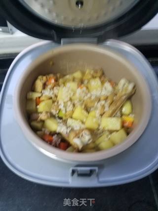 土豆鸡腿焖饭的做法步骤：7