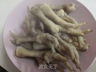 家常菜—卤鸡爪的做法步骤：2