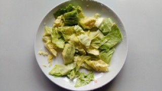 蚝油卷心菜炒虾米的做法步骤：3