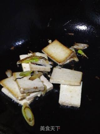 黑豆芽炒豆腐的做法步骤：5