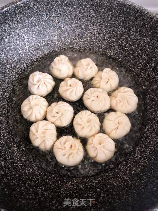 三鲜水煎包的做法步骤：9