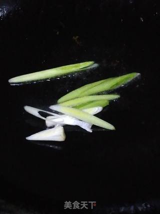 黑豆芽千张丝的做法步骤：3