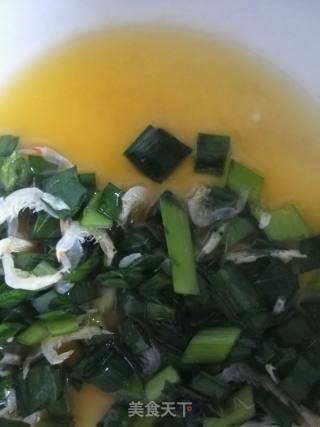 韭菜鸡蛋小煎饼的做法步骤：1