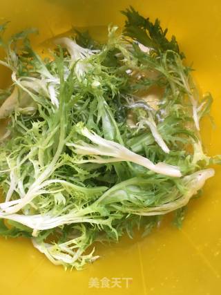 “快手素菜”花生拌苦菊的做法步骤：11