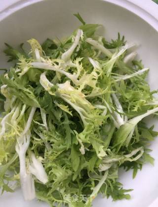 “快手素菜”花生拌苦菊的做法步骤：12