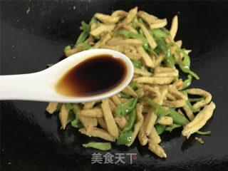 青椒炒素鸡的做法步骤：7