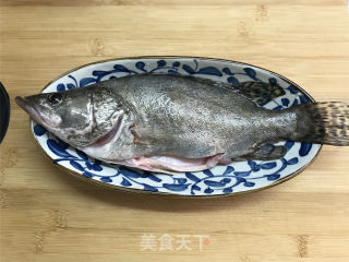清蒸桂鱼的做法步骤：1
