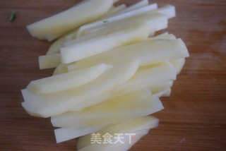 炸薯条的做法步骤：1