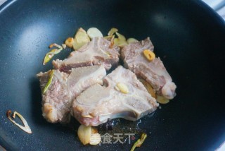 牛骨汤的做法步骤：2
