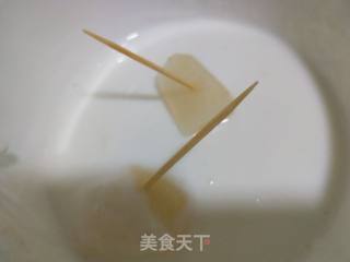 梨酸奶棒棒糖的做法步骤：3
