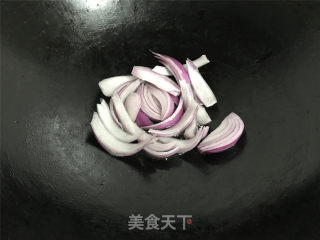 洋葱蚕豆的做法步骤：4