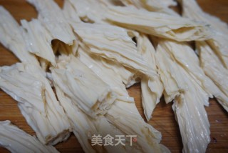 蚝油腐竹的做法步骤：1