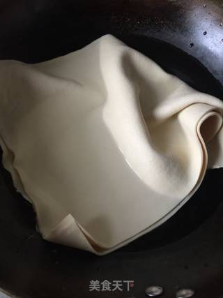 香辣豆腐皮的做法步骤：1