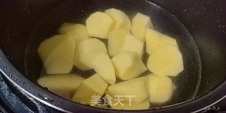 蛙鲜锅的做法步骤：1