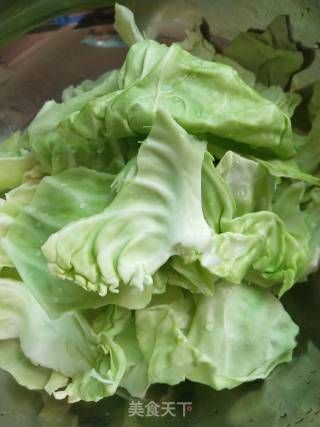 卷心菜炒五花肉的做法步骤：6