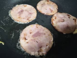 鸡蛋西红柿汉堡的做法步骤：4