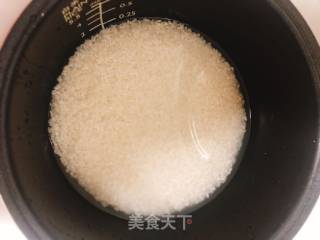 腊味土豆焖饭的做法步骤：1