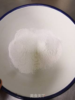 糖桂花藕粉丸子的做法步骤：1
