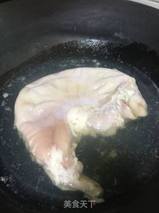 猪肚煲鸡的做法步骤：1