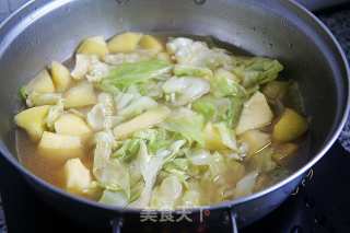 卷心菜炖土豆的做法步骤：7