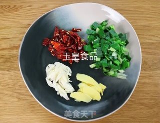 辣炒猪肝的做法步骤：2