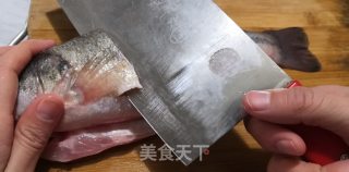 清蒸鲈鱼（蒸箱版）的做法步骤：2