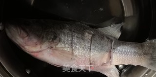 清蒸鲈鱼（蒸箱版）的做法步骤：3