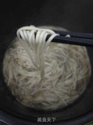 牛腩高汤面的做法步骤：5