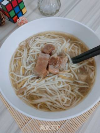 牛腩高汤面的做法步骤：6