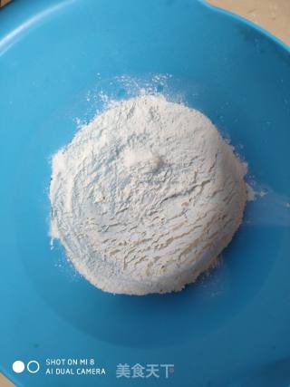 芝麻鸡蛋饼的做法步骤：1
