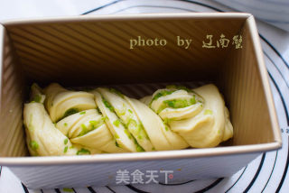 大人小孩都爱吃的葱香面包的做法步骤：12