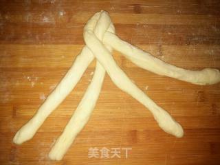 辫子面包圈的做法步骤：10