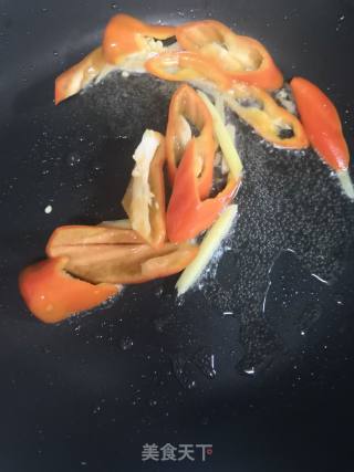 蒜香排骨焖莲藕的做法步骤：7
