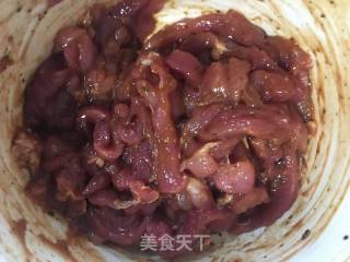 黑胡椒肉丝包饼的做法步骤：3