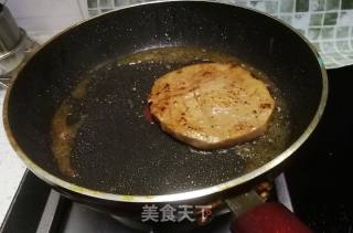 煎牛排的做法步骤：4