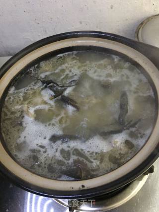 胡椒根排骨汤的做法步骤：4