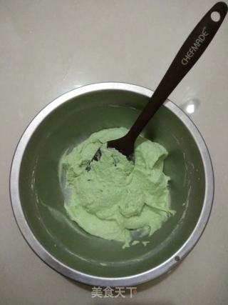 抹茶奶酪迷你杯子蛋糕的做法步骤：10