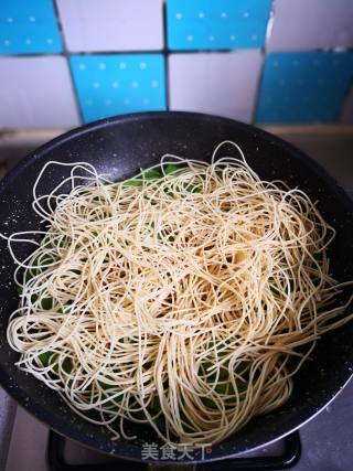 豆角焖面的做法步骤：1