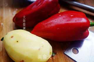 青椒土豆片的做法步骤：1