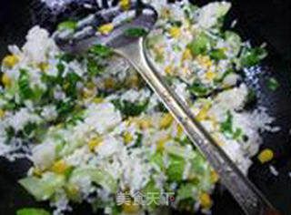 粟米粒青菜炒饭的做法步骤：7