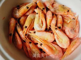 麻辣海虾的做法步骤：1