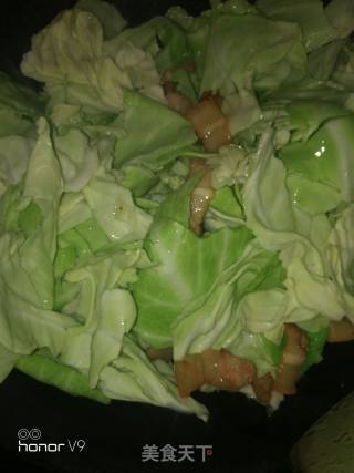 五花肉炒圆包菜的做法步骤：5