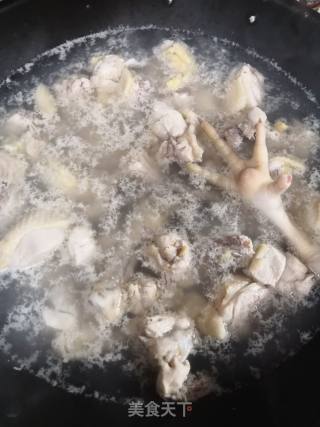 鸡块焖豆腐的做法步骤：2