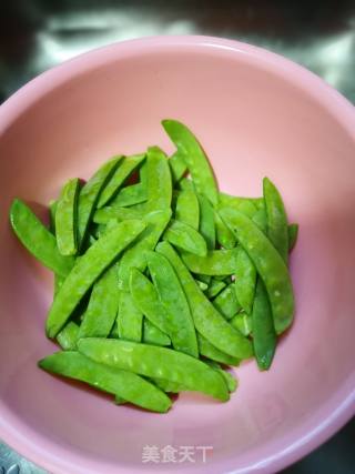 蒜蓉荷兰豆的做法步骤：1