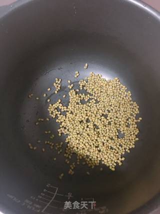 绿豆粥的做法步骤：2