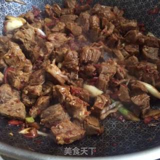 剁椒炖牛肉的做法步骤：5